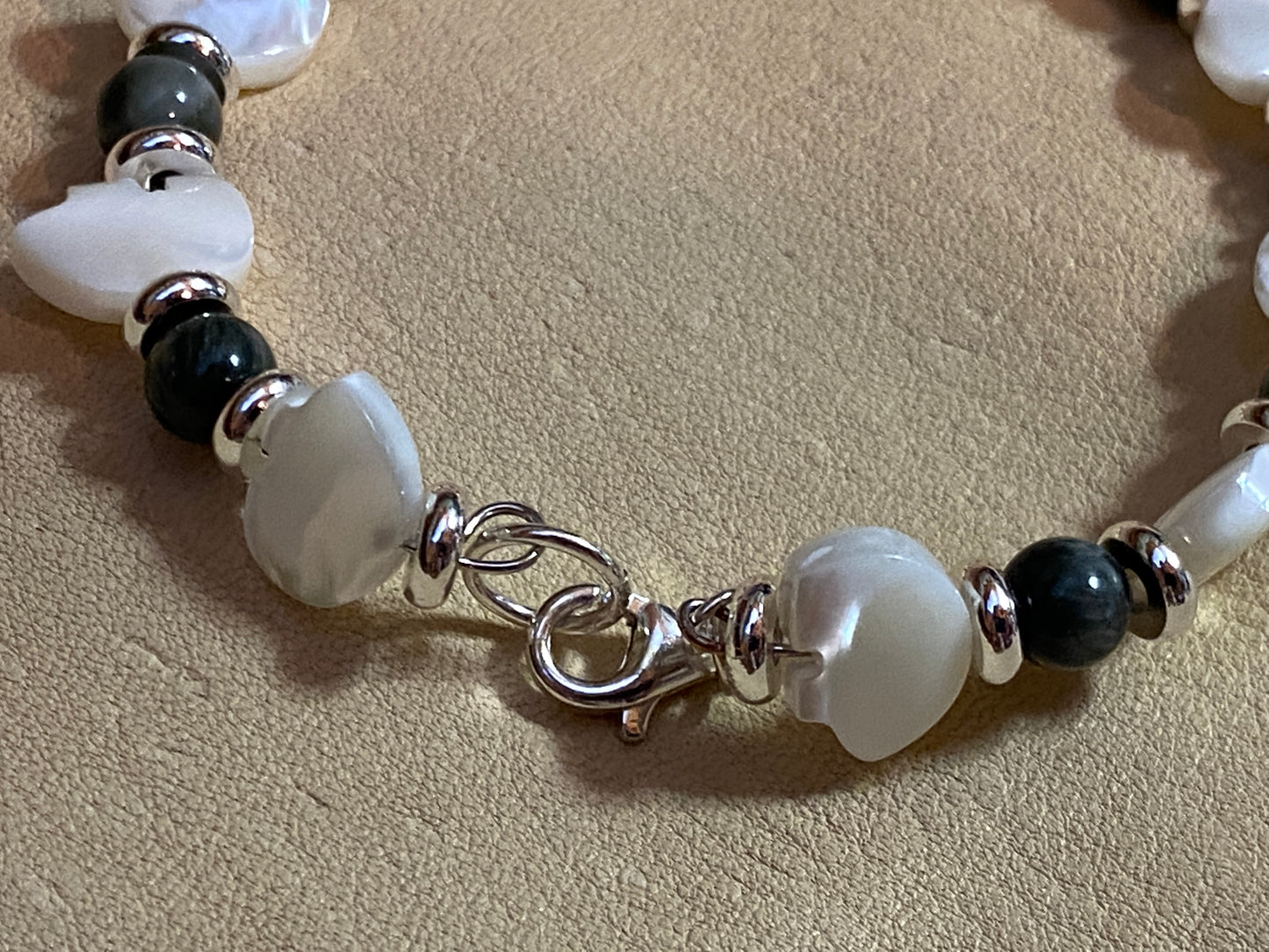 White Troca Shell Bear Beads & Hawks Eye Beads Bracelet