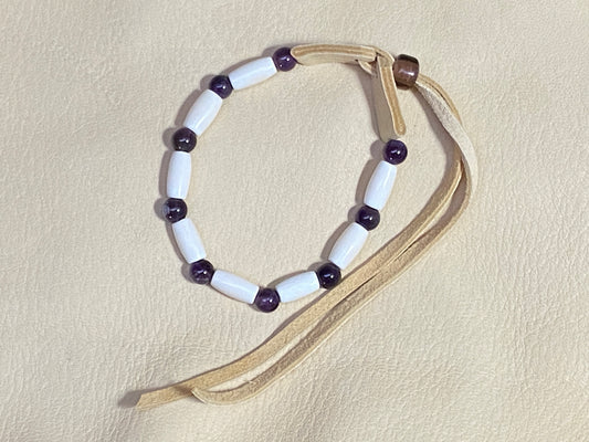 Single Strand White Hairpipe & Amethyst Bracelet