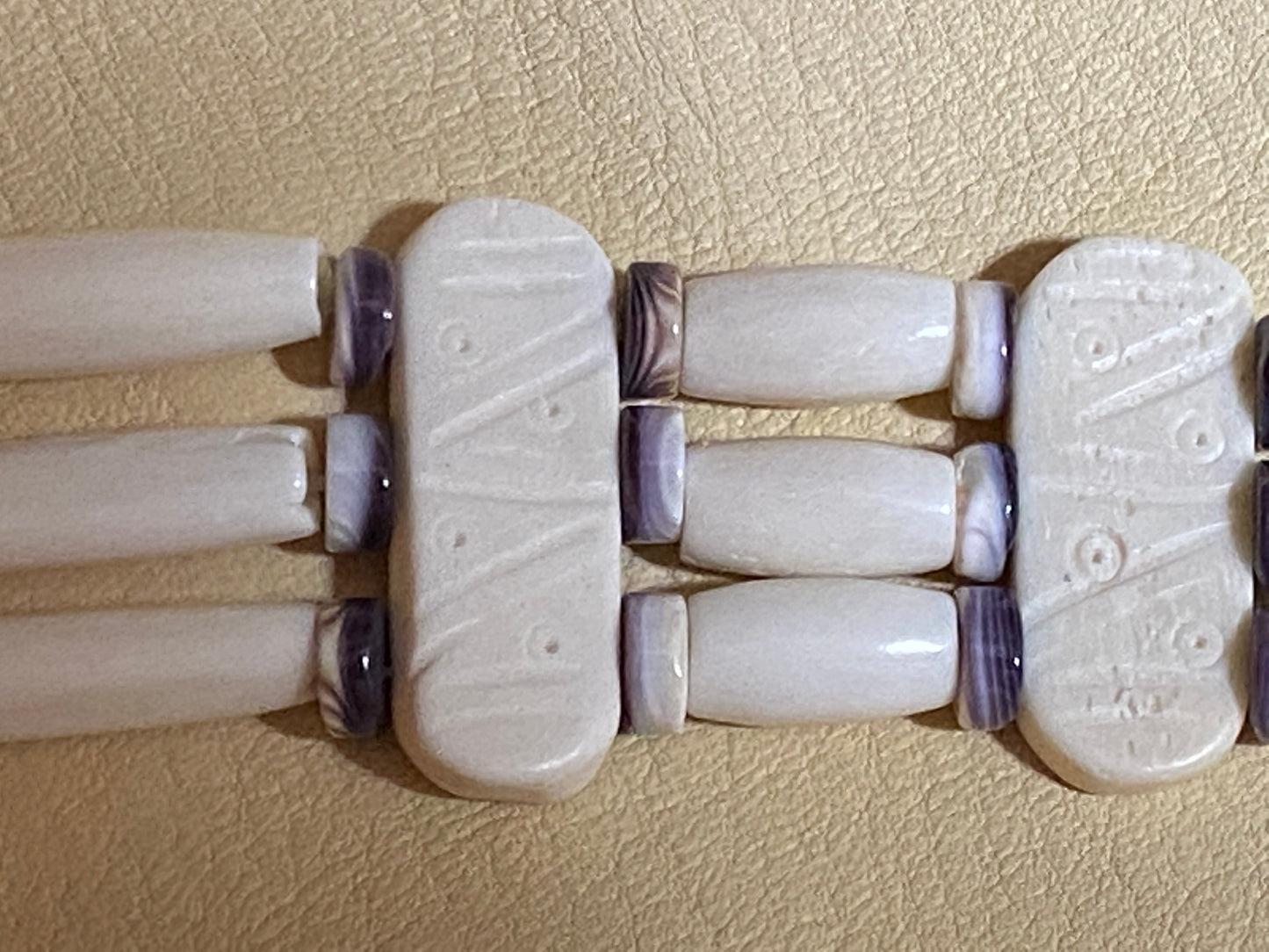 White Hairpipe & Wampum Choker Necklace
