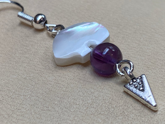White Troca Shell Bear Beads, Amethyst Beads & Arrowhead Earrings
